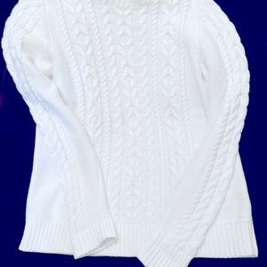 LL Bean Winter White Sweater.No Flaws Length 24 Width 19 Sleeve 24.